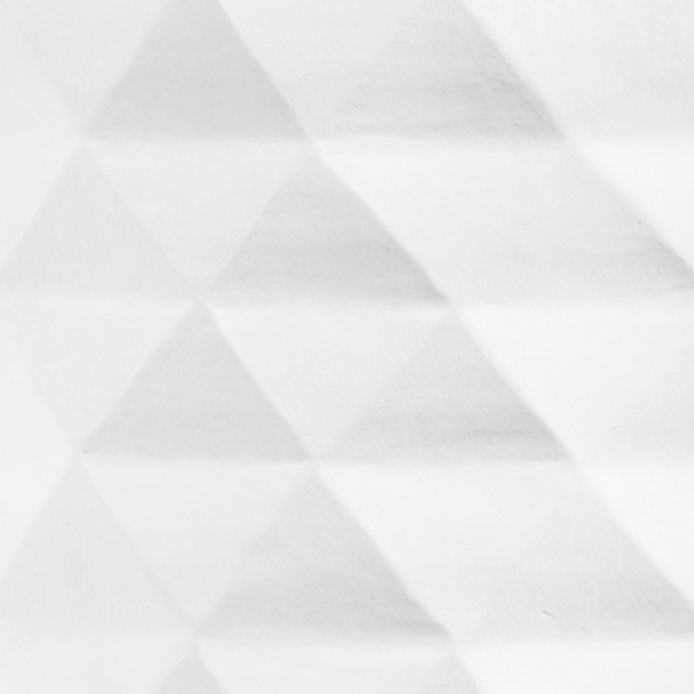 Кашпо TREEZ ERGO Diamond Низкая чаша Белый камень — крупный план, фактура и текстура материала