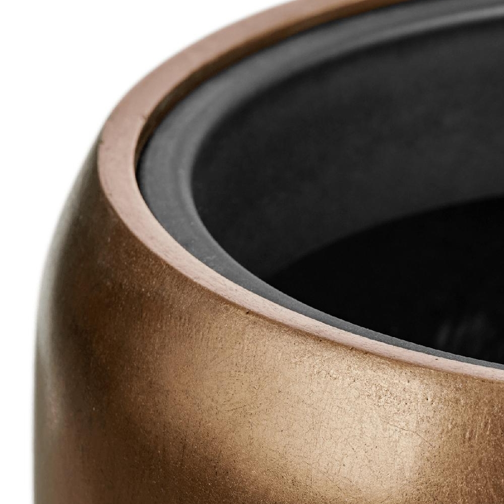 Кашпо TREEZ Effectory Metal Высокий округлый конус Тёмное матовое золото — фото в интерьере и реальные пропорции