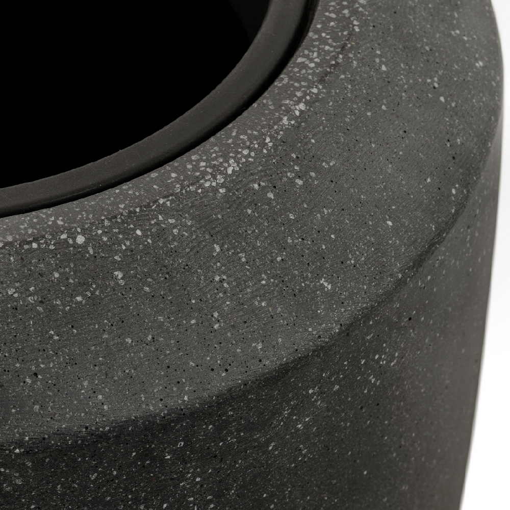 Кашпо TREEZ Effectory Quartz Высокий конус Design Чёрный кварц — фото в интерьере и реальные пропорции