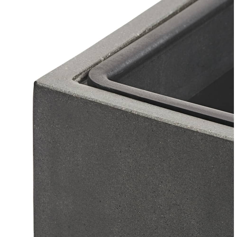 Кашпо TREEZ Effectory Beton Куб Тёмно-серый бетон — вид сбоку и детали отделки
