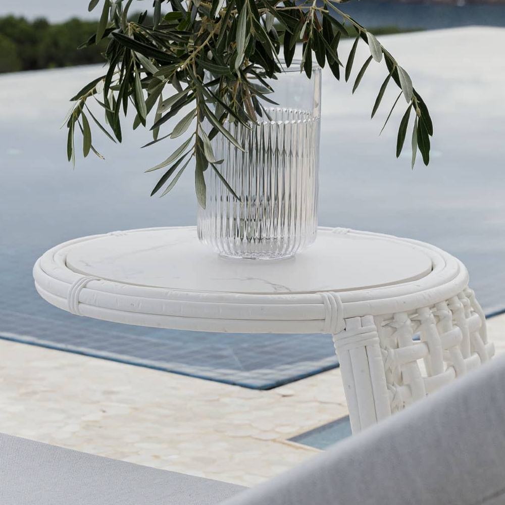 22851_KM1 DYNASTY стол к лежаку