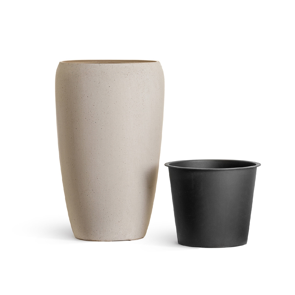 Кашпо TREEZ Effectory Beton Высокий округлый конус Белый песок