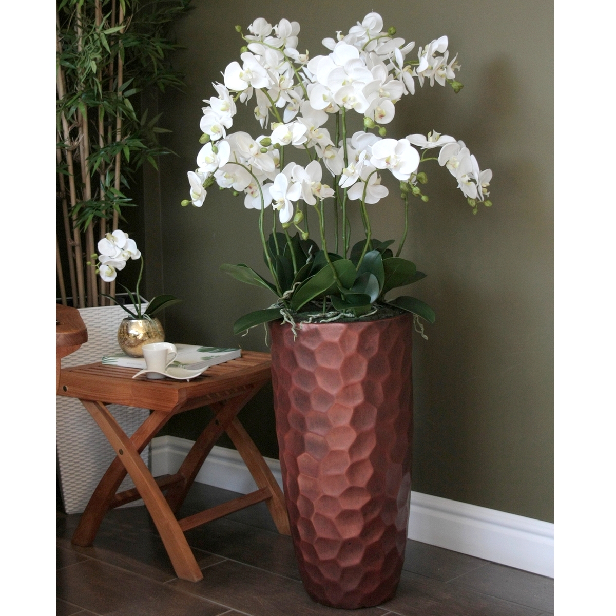 Композиция "Орхидея белая напольная в бронзовом кашпо"