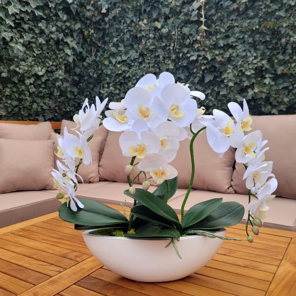 Композиция "Орхидея белая 3 ветки в белой лодочке"