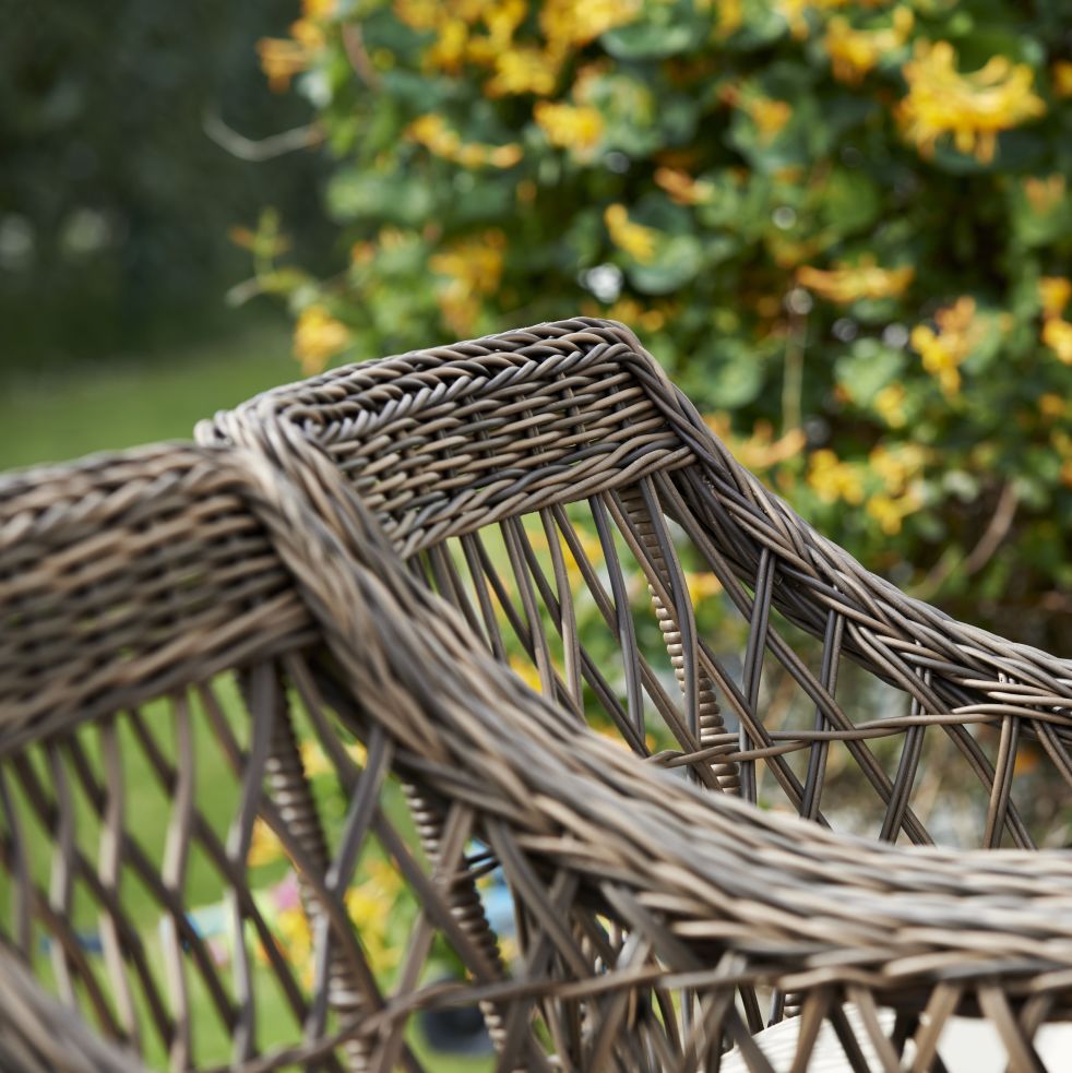 k7a14wbfs8hljwwoty55uxjjjysfrkuu Кресло Beatrice