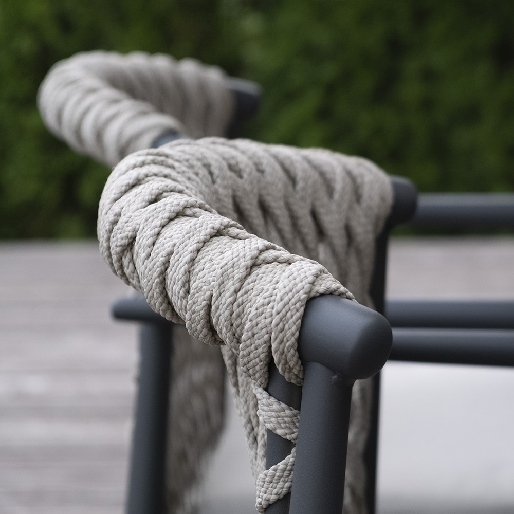 2368512 LOTUS обеденное кресло