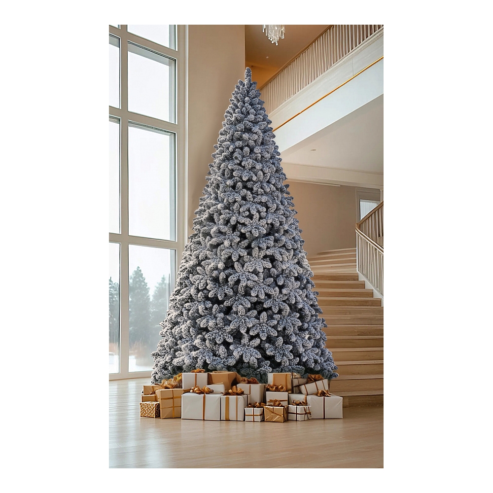 Искусственная высокая елка в снегу