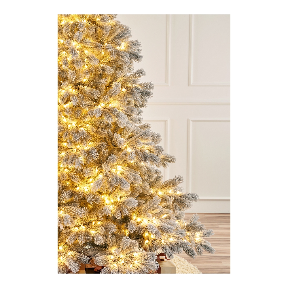 монблан2 Новогодняя елка с гирляндой